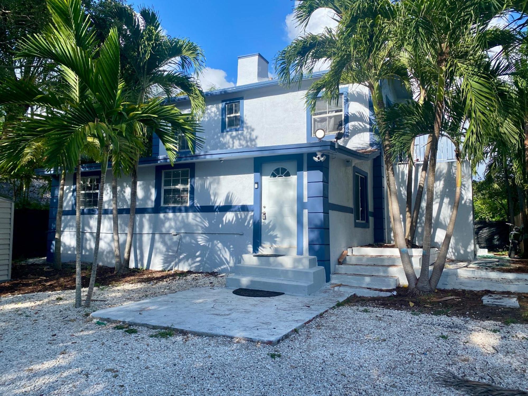 Private Rooms At Miami Centrally Located With Free Parking Exterior photo