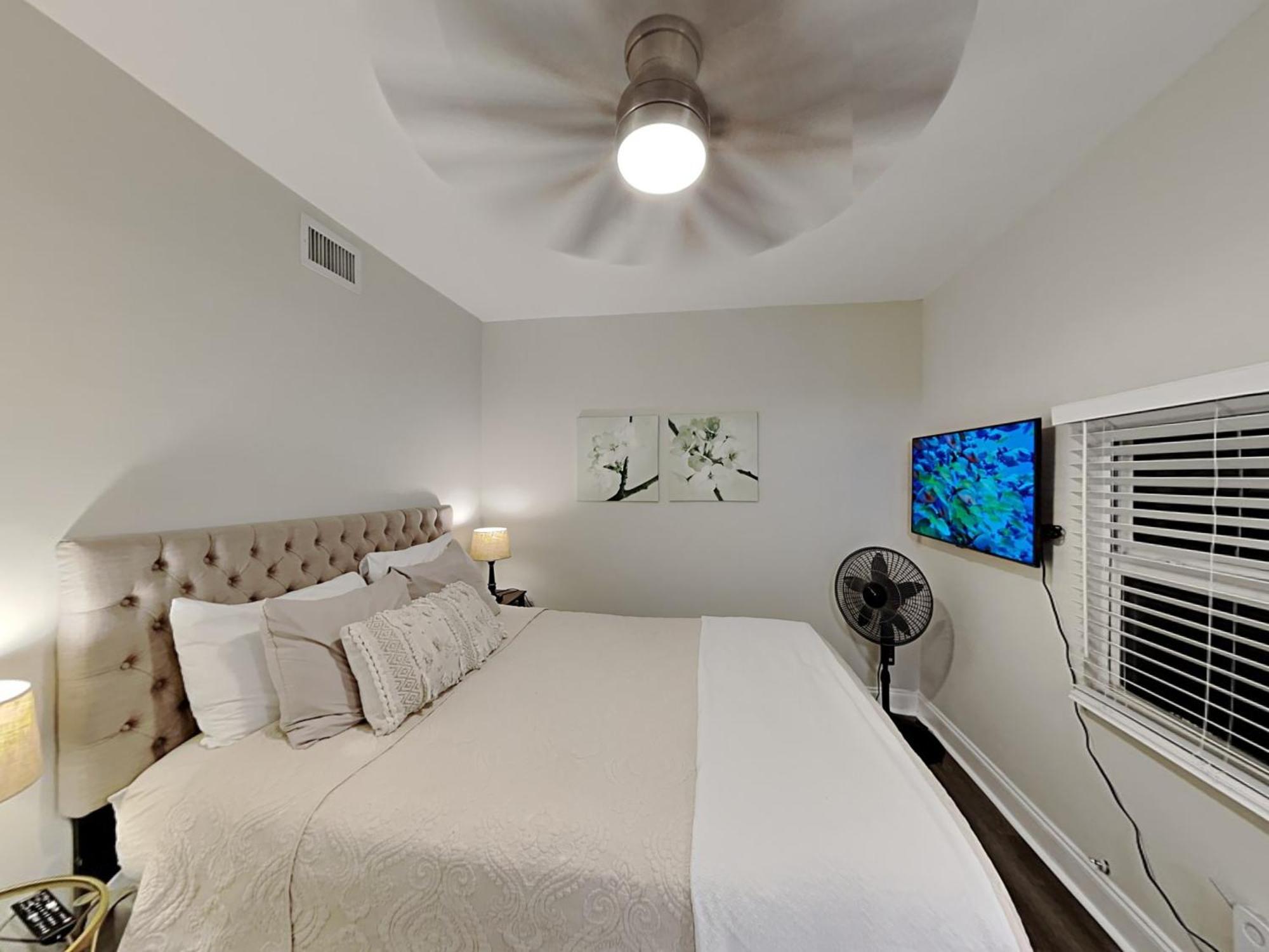 Private Rooms At Miami Centrally Located With Free Parking Exterior photo