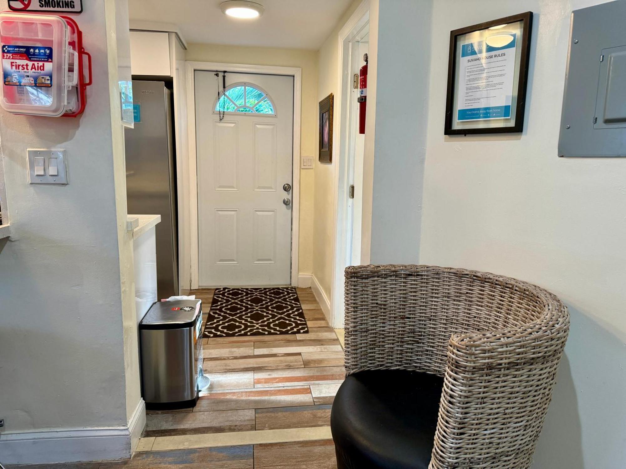 Private Rooms At Miami Centrally Located With Free Parking Exterior photo